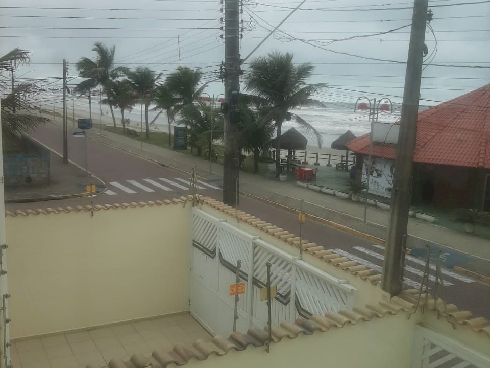 Imagem imóvel Lindo sobrado no centro de Itanhaém frente ao mar