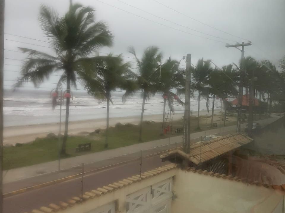 Imagem imóvel Lindo sobrado no centro de Itanhaém frente ao mar
