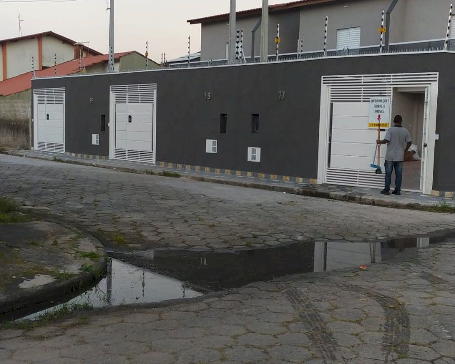 Imagem imóvel Sobrado com 03 dormitórios em Itanhaém