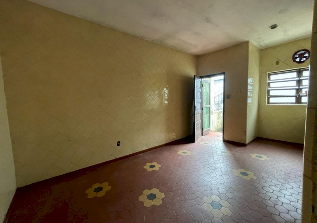 Imagem imóvel Casa com 03 quartos  para reforma na Vila  Paulo em Itanhaém
