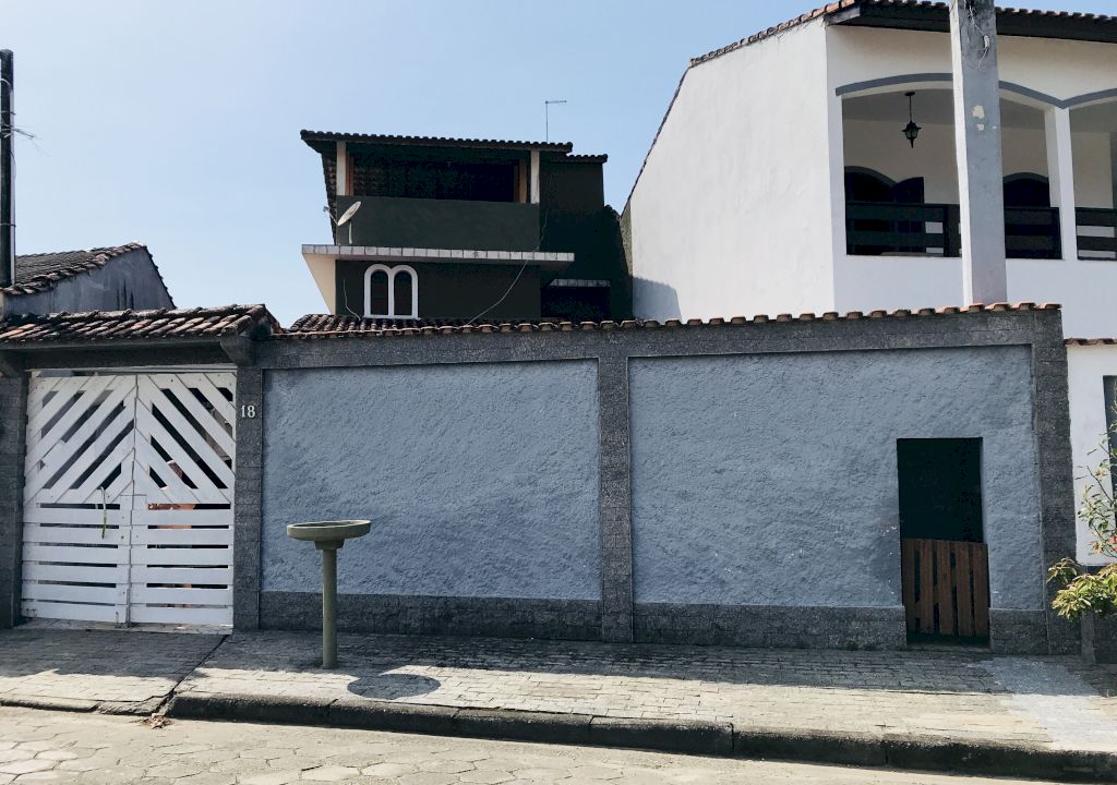 Imagem imóvel LINDO SOBRADO A POUCOS METROS DA PRAIA