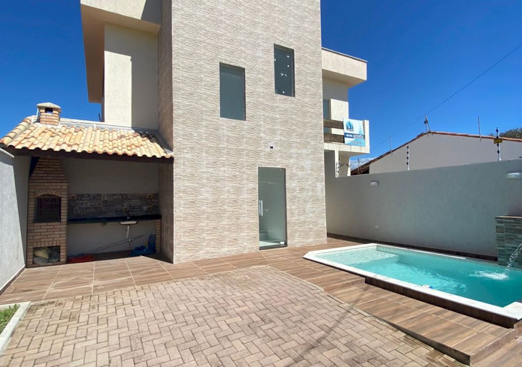 Imagem imóvel BELÍSSIMA CASA SOBREPOSTA COM PISCINA E A 250 MTS DA PRAIA