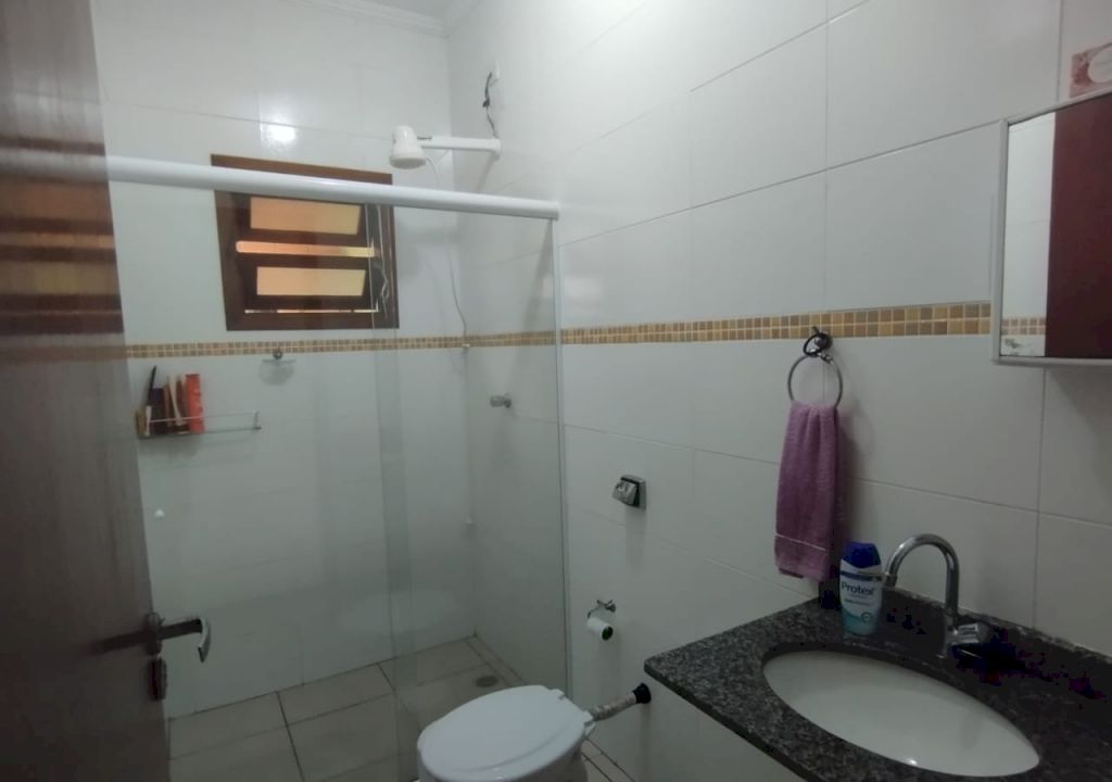 Imagem imóvel Casa À Venda em Itanhaém com 3 Dormitórios - Porteira Fechad