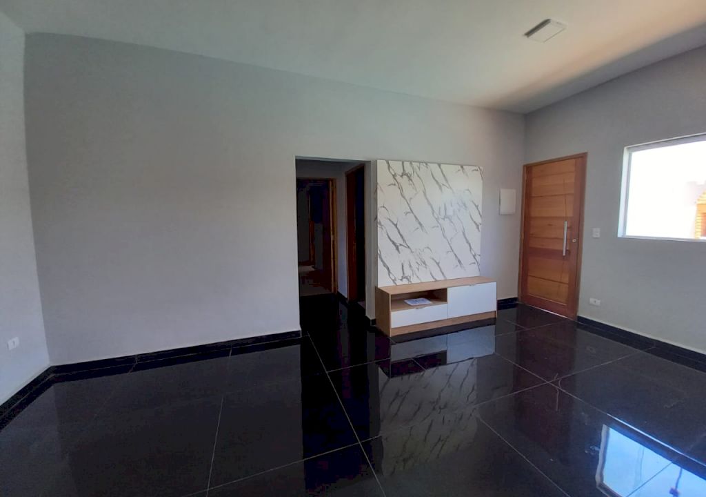 Imagem imóvel Casa 2 dormitórios (1 Suíte) com piscina Jardim Guacyra