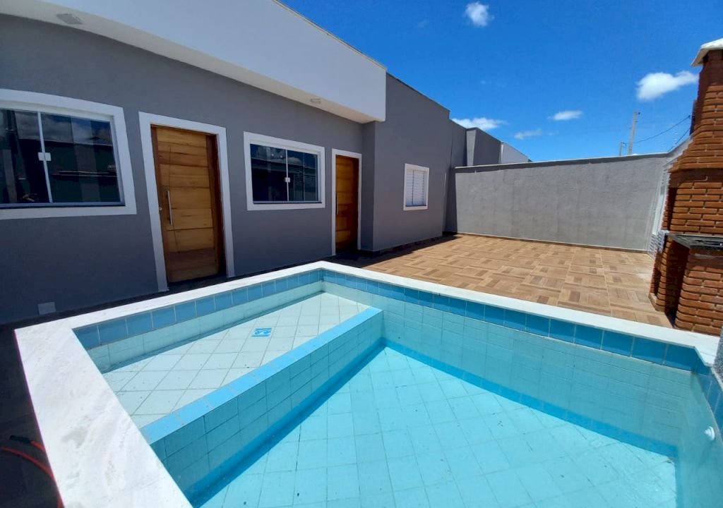 Imagem imóvel Casa 2 dormitórios (1 Suíte) com piscina Jardim Guacyra