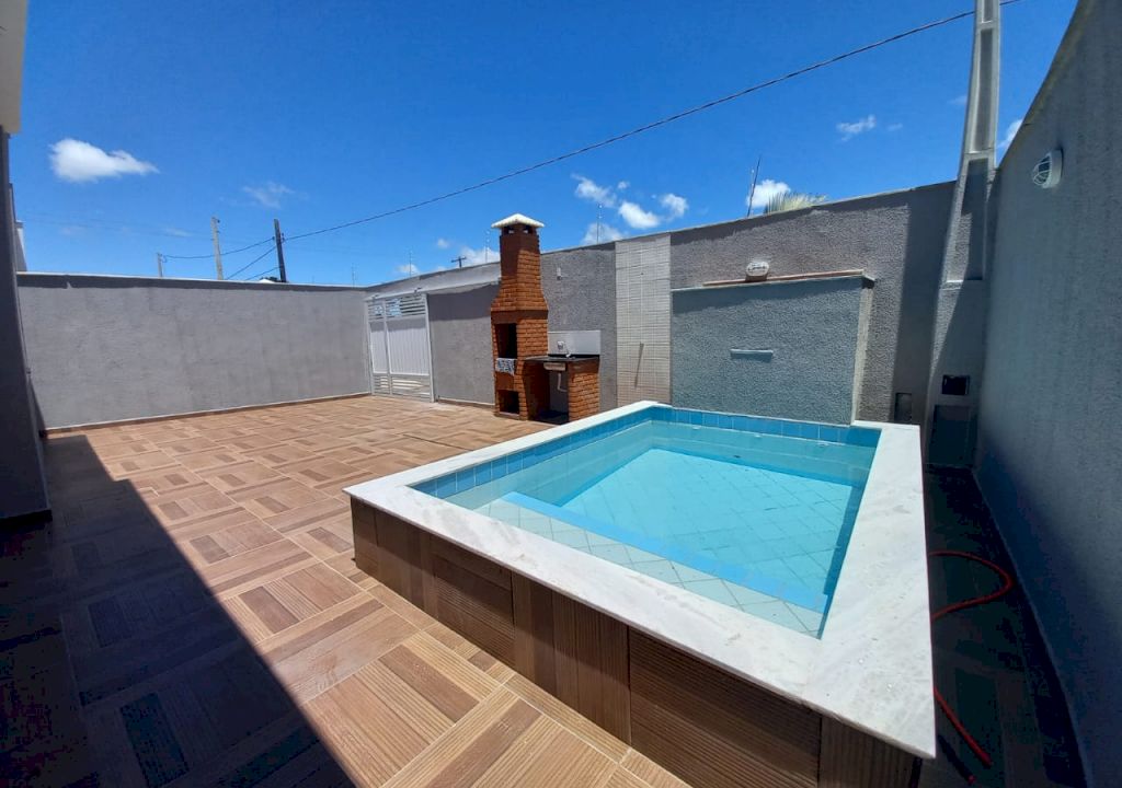 Imagem imóvel Casa 2 dormitórios (1 Suíte) com piscina Jardim Guacyra