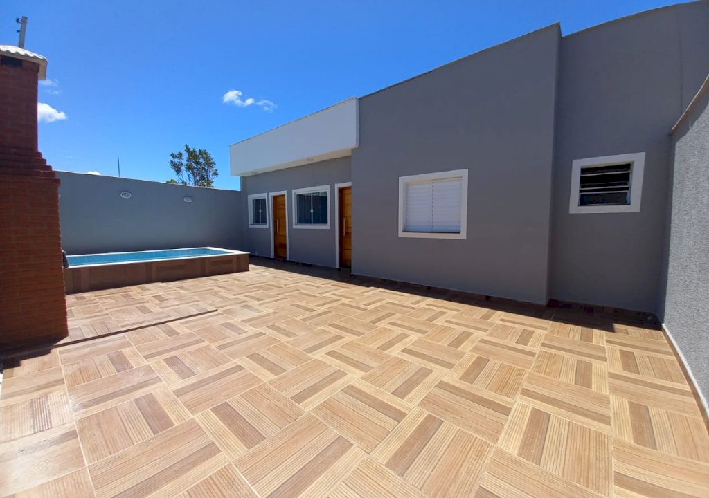 Imagem imóvel Casa 2 dormitórios (1 Suíte) com piscina Jardim Guacyra