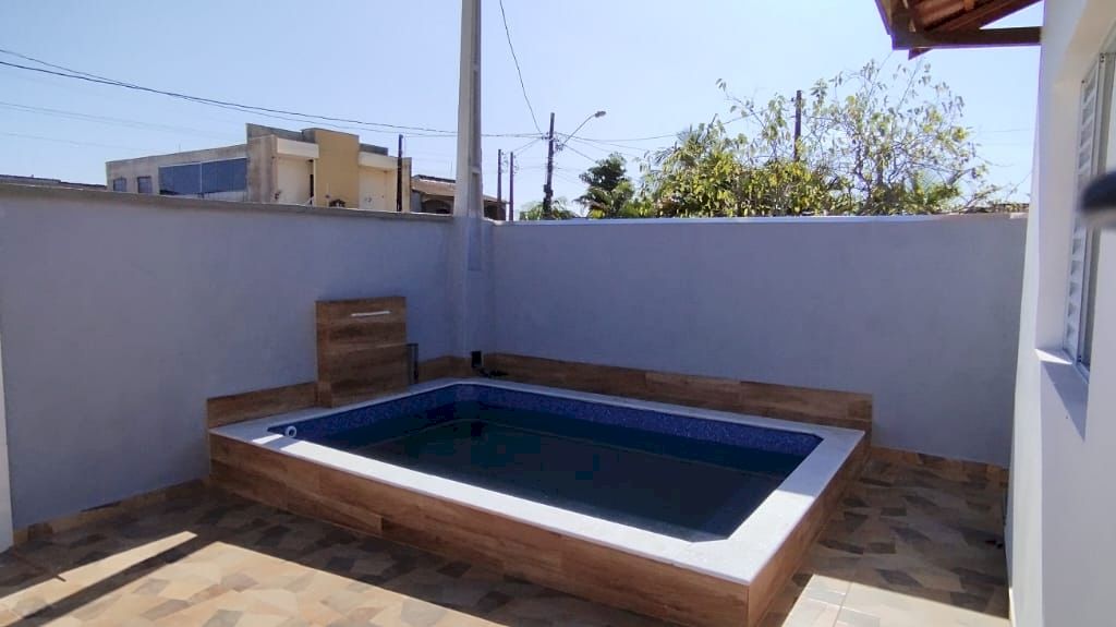 Imagem imóvel Casa À Venda em Itanhaém com 2 Dormitórios com piscina