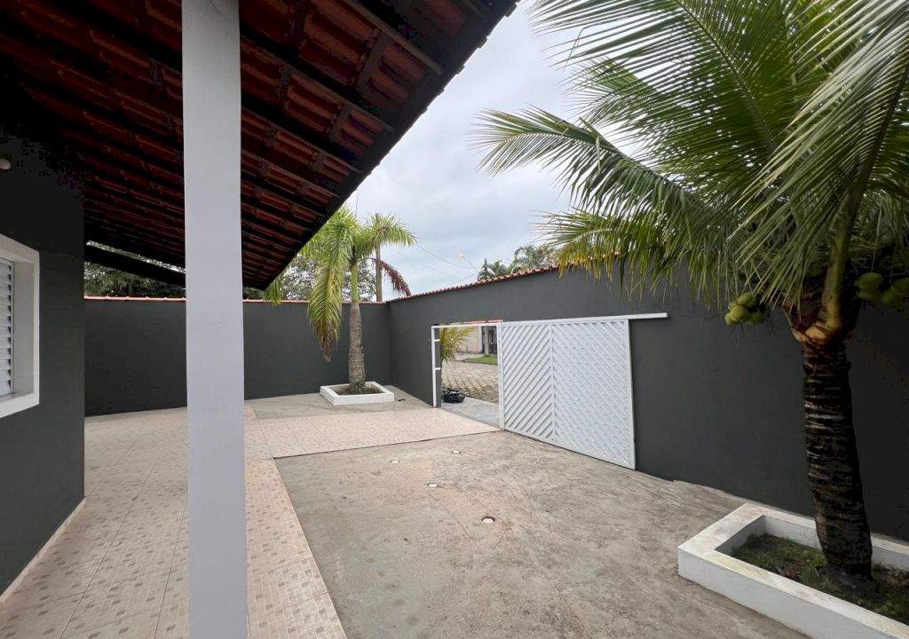 Imagem imóvel Casa À Venda em Itanhaém com 3 Dormitórios com piscina