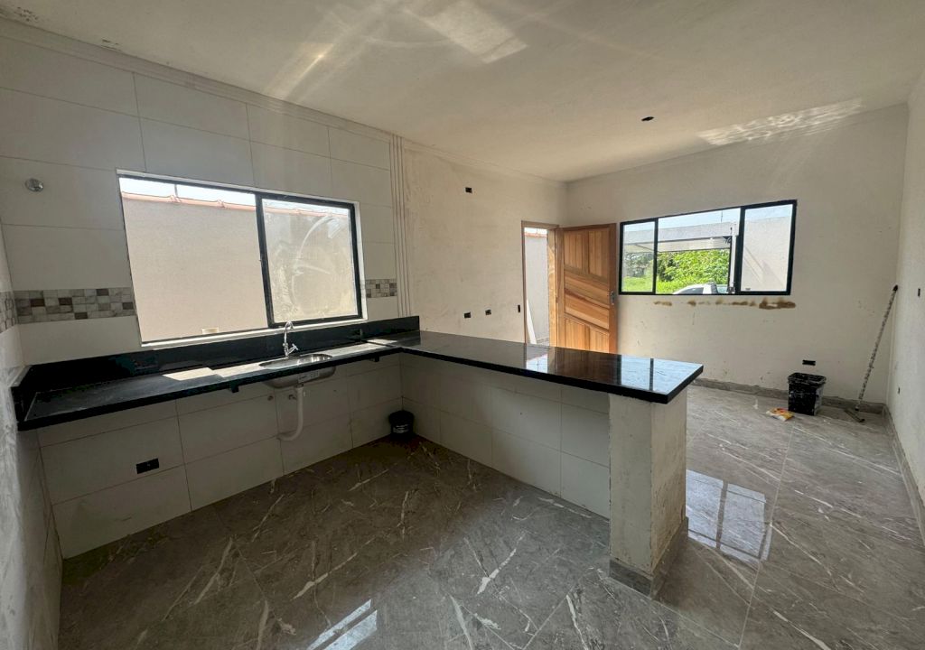 Imagem imóvel Casa À Venda em Itanhaém com 2 Dormitórios com piscina