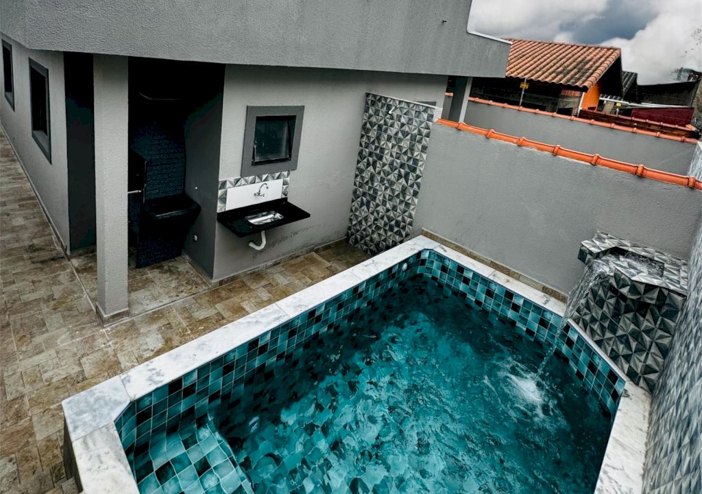 Imagem imóvel Casa À Venda em Itanhaém com 2 Dormitórios com piscina