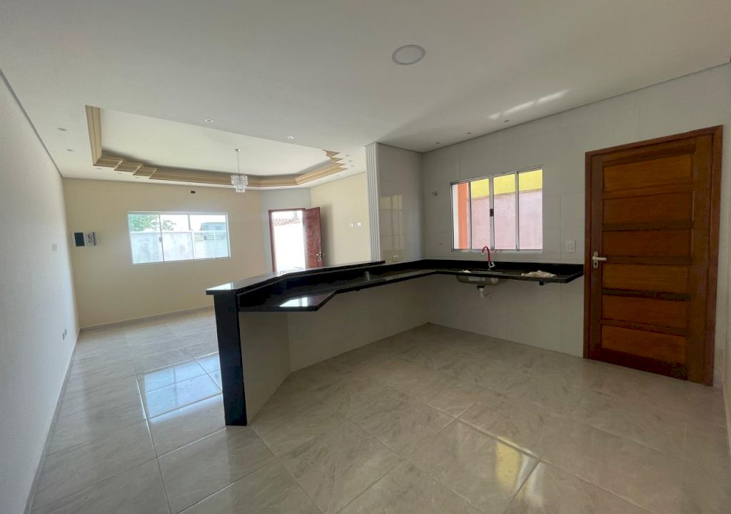 Imagem imóvel Casa À Venda em Itanhaém com 2 Dormitórios  sendo 01 suite